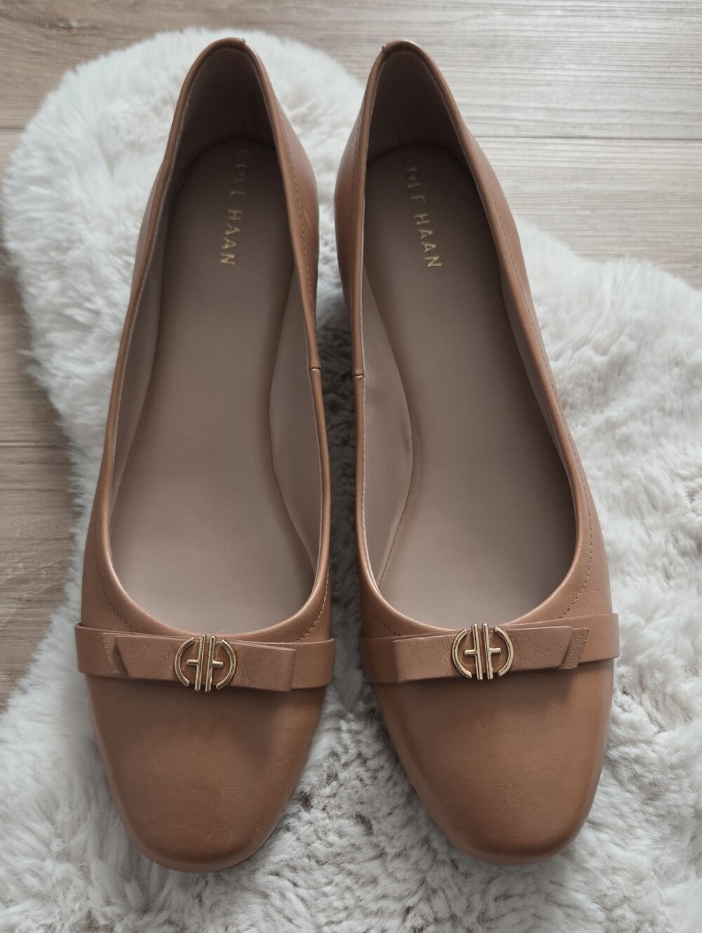 Cole Haan Cognac rounded toe wedge with gold monogram